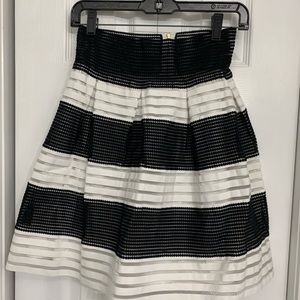 Miami   Black and white skirt size m